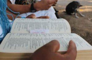 A Palavra de Deus Alcança Guerrilheiros na Colômbia