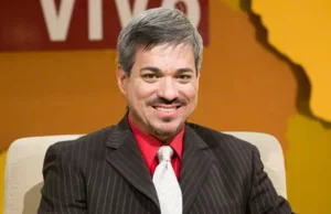Maior Apologista Latino Abandona a Igreja Católica e Volta a Ser Evangélico