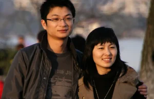 Cristão se Surpreende ao Revelar a Fé à Esposa na Coreia do Norte
